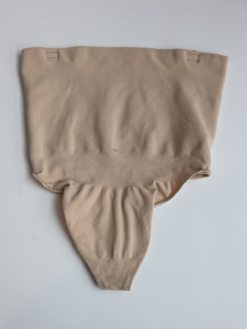 NWOT SKIMS High-Waist Nude Seamless Shapewear Thong Medium G4